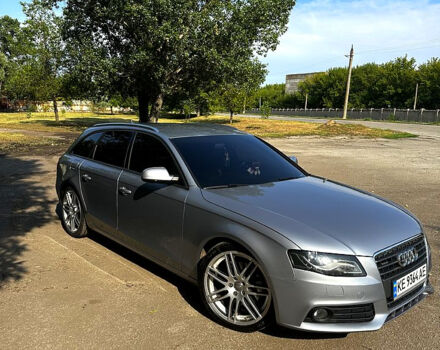 Сірий Ауді А4, об'ємом двигуна 2 л та пробігом 198 тис. км за 13500 $, фото 1 на Automoto.ua