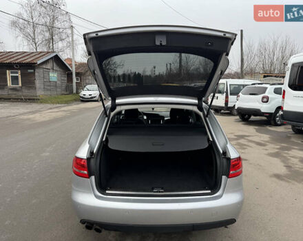Серый Ауди А4, объемом двигателя 1.8 л и пробегом 200 тыс. км за 9499 $, фото 10 на Automoto.ua