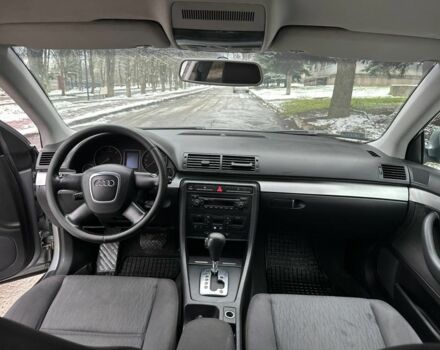 Серый Ауди А4, объемом двигателя 2 л и пробегом 250 тыс. км за 3500 $, фото 2 на Automoto.ua