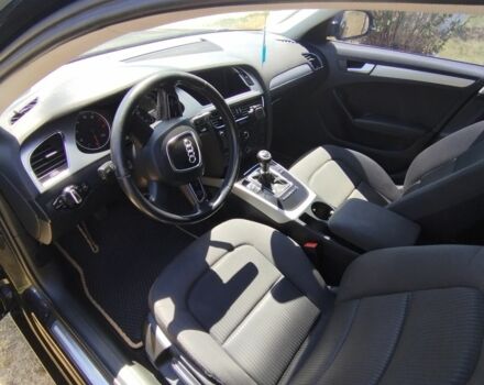 Серый Ауди А4, объемом двигателя 2 л и пробегом 258 тыс. км за 9000 $, фото 7 на Automoto.ua
