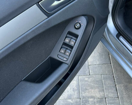 Сірий Ауді А4, об'ємом двигуна 1.8 л та пробігом 249 тис. км за 7900 $, фото 11 на Automoto.ua