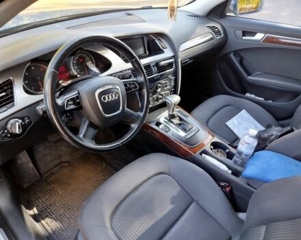 Сірий Ауді А4, об'ємом двигуна 2 л та пробігом 248 тис. км за 8999 $, фото 5 на Automoto.ua