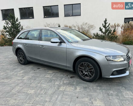 Сірий Ауді А4, об'ємом двигуна 1.8 л та пробігом 249 тис. км за 8399 $, фото 2 на Automoto.ua