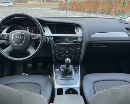 Сірий Ауді А4, об'ємом двигуна 1.8 л та пробігом 249 тис. км за 8399 $, фото 21 на Automoto.ua