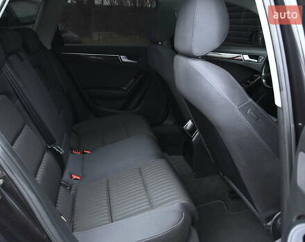 Сірий Ауді А4, об'ємом двигуна 2 л та пробігом 240 тис. км за 9350 $, фото 32 на Automoto.ua