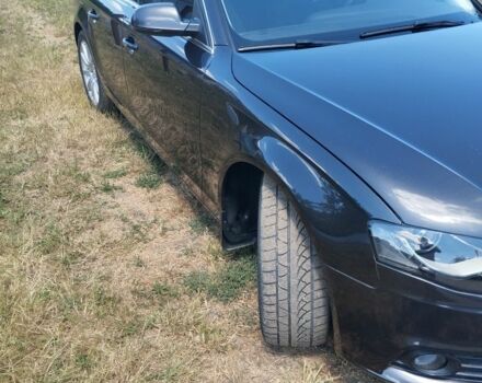 Серый Ауди А4, объемом двигателя 2 л и пробегом 258 тыс. км за 9000 $, фото 1 на Automoto.ua
