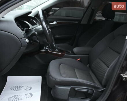 Сірий Ауді А4, об'ємом двигуна 2 л та пробігом 240 тис. км за 9350 $, фото 21 на Automoto.ua