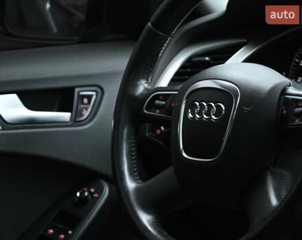 Сірий Ауді А4, об'ємом двигуна 2 л та пробігом 240 тис. км за 9350 $, фото 35 на Automoto.ua