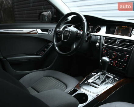 Сірий Ауді А4, об'ємом двигуна 2 л та пробігом 240 тис. км за 9350 $, фото 33 на Automoto.ua