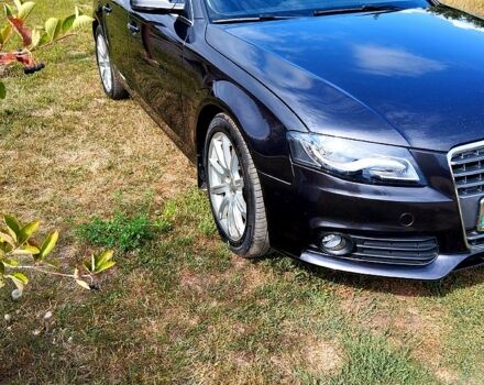 Серый Ауди А4, объемом двигателя 2 л и пробегом 258 тыс. км за 9000 $, фото 1 на Automoto.ua