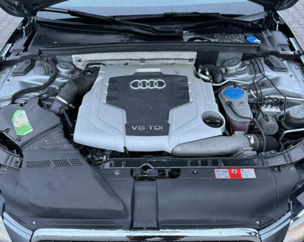 Сірий Ауді А4, об'ємом двигуна 2.97 л та пробігом 225 тис. км за 10500 $, фото 11 на Automoto.ua