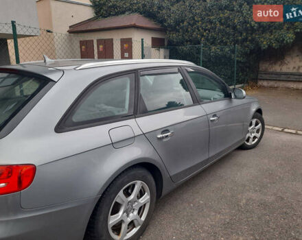 Сірий Ауді А4, об'ємом двигуна 2 л та пробігом 297 тис. км за 10500 $, фото 4 на Automoto.ua