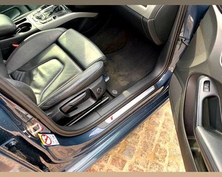 Сірий Ауді А4, об'ємом двигуна 2 л та пробігом 375 тис. км за 10500 $, фото 4 на Automoto.ua