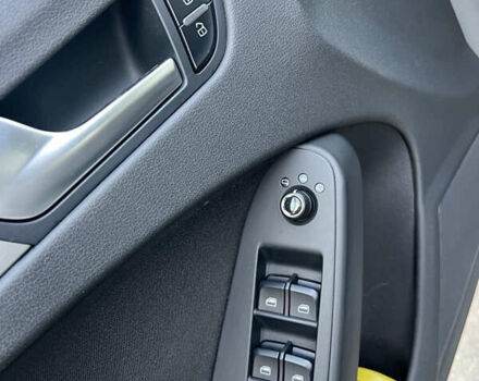 Сірий Ауді А4, об'ємом двигуна 1.8 л та пробігом 249 тис. км за 8399 $, фото 25 на Automoto.ua