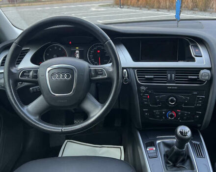 Сірий Ауді А4, об'ємом двигуна 1.8 л та пробігом 249 тис. км за 8399 $, фото 18 на Automoto.ua