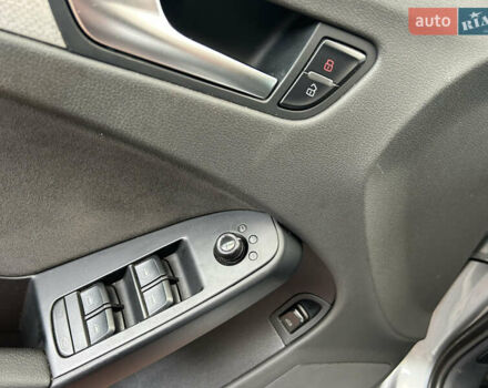 Серый Ауди А4, объемом двигателя 2 л и пробегом 210 тыс. км за 9999 $, фото 44 на Automoto.ua