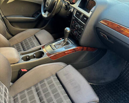 Сірий Ауді А4, об'ємом двигуна 2.7 л та пробігом 284 тис. км за 10300 $, фото 4 на Automoto.ua