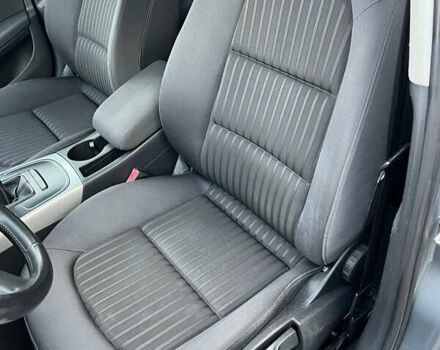 Сірий Ауді А4, об'ємом двигуна 1.8 л та пробігом 249 тис. км за 8399 $, фото 8 на Automoto.ua