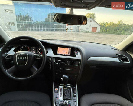 Сірий Ауді А4, об'ємом двигуна 2 л та пробігом 310 тис. км за 9999 $, фото 13 на Automoto.ua