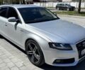 Сірий Ауді А4, об'ємом двигуна 2 л та пробігом 318 тис. км за 9556 $, фото 1 на Automoto.ua