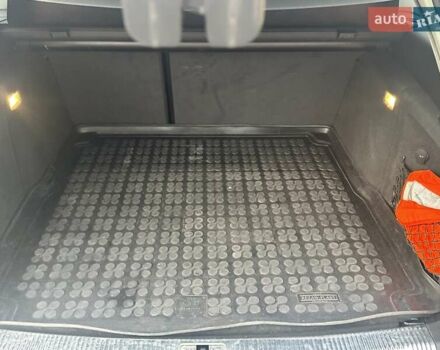 Серый Ауди А4, объемом двигателя 2 л и пробегом 350 тыс. км за 9900 $, фото 15 на Automoto.ua