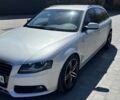 Сірий Ауді А4, об'ємом двигуна 2 л та пробігом 318 тис. км за 9556 $, фото 2 на Automoto.ua