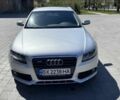 Сірий Ауді А4, об'ємом двигуна 2 л та пробігом 318 тис. км за 9556 $, фото 1 на Automoto.ua