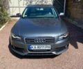 Сірий Ауді А4, об'ємом двигуна 2 л та пробігом 250 тис. км за 9900 $, фото 1 на Automoto.ua
