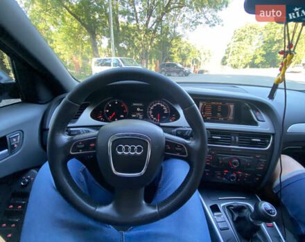 Сірий Ауді А4, об'ємом двигуна 2 л та пробігом 328 тис. км за 9350 $, фото 29 на Automoto.ua