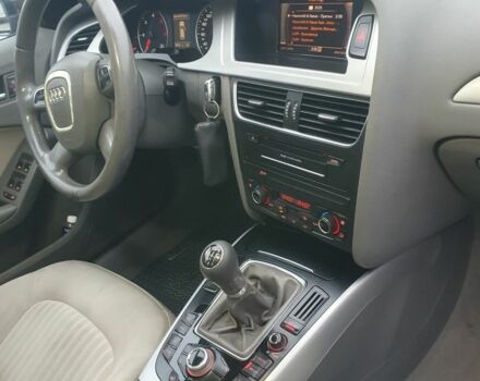 Сірий Ауді А4, об'ємом двигуна 2 л та пробігом 285 тис. км за 9300 $, фото 6 на Automoto.ua