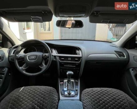 Ауді А4 2012 у Лебедине на Automoto.ua Сірий Ауді А4, об'ємом двигуна 1.97 л та пробігом 154 тис. км за 13500 $, фото 15 на Automoto.ua