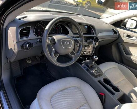 Серый Ауди А4, объемом двигателя 2 л и пробегом 245 тыс. км за 12500 $, фото 5 на Automoto.ua