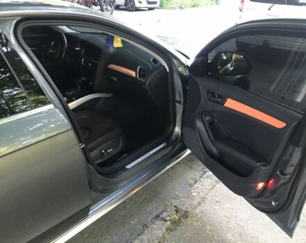 Сірий Ауді А4, об'ємом двигуна 2 л та пробігом 288 тис. км за 12300 $, фото 4 на Automoto.ua