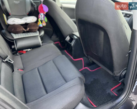 Сірий Ауді А4, об'ємом двигуна 1.8 л та пробігом 259 тис. км за 11300 $, фото 20 на Automoto.ua