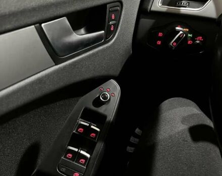 Сірий Ауді А4, об'ємом двигуна 2 л та пробігом 295 тис. км за 10800 $, фото 13 на Automoto.ua