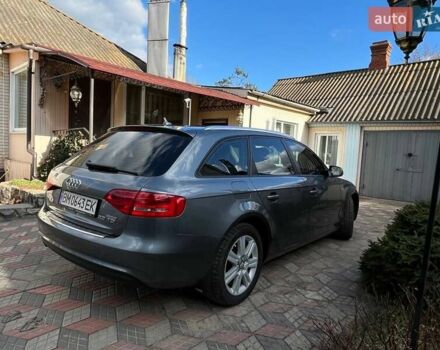 Ауді А4 2012 у Лебедине на Automoto.ua Сірий Ауді А4, об'ємом двигуна 1.97 л та пробігом 154 тис. км за 13500 $, фото 1 на Automoto.ua