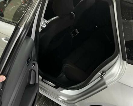 Сірий Ауді А4, об'ємом двигуна 2 л та пробігом 295 тис. км за 10800 $, фото 20 на Automoto.ua