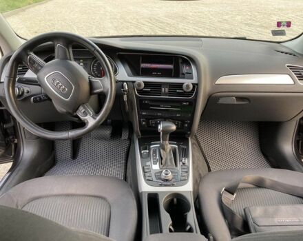 Сірий Ауді А4, об'ємом двигуна 2 л та пробігом 383 тис. км за 13500 $, фото 2 на Automoto.ua