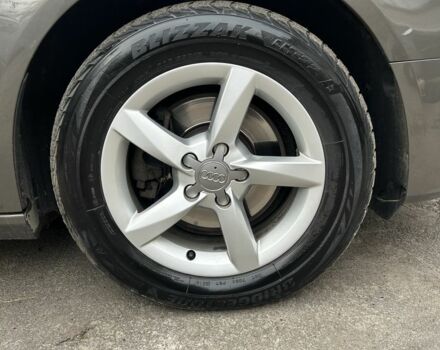 Сірий Ауді А4, об'ємом двигуна 2 л та пробігом 251 тис. км за 13200 $, фото 8 на Automoto.ua