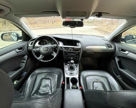 Серый Ауди А4, объемом двигателя 2 л и пробегом 300 тыс. км за 12900 $, фото 1 на Automoto.ua