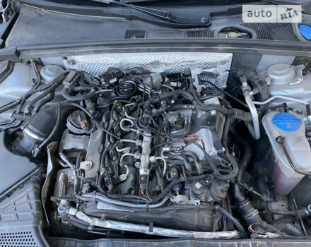 Сірий Ауді А4, об'ємом двигуна 2 л та пробігом 345 тис. км за 13200 $, фото 17 на Automoto.ua
