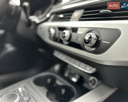 Сірий Ауді А4, об'ємом двигуна 2 л та пробігом 220 тис. км за 15750 $, фото 73 на Automoto.ua