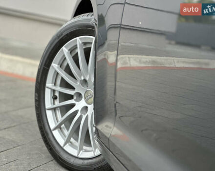 Сірий Ауді А4, об'ємом двигуна 2 л та пробігом 220 тис. км за 15750 $, фото 43 на Automoto.ua