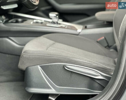 Сірий Ауді А4, об'ємом двигуна 2 л та пробігом 220 тис. км за 15750 $, фото 48 на Automoto.ua