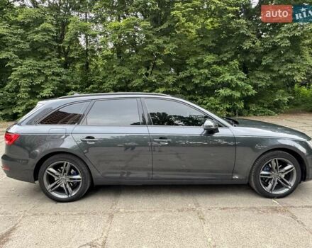 Серый Ауди А4, объемом двигателя 2 л и пробегом 301 тыс. км за 16500 $, фото 9 на Automoto.ua