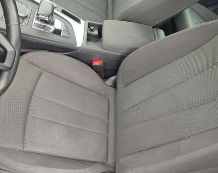 Сірий Ауді А4, об'ємом двигуна 2 л та пробігом 300 тис. км за 19500 $, фото 15 на Automoto.ua