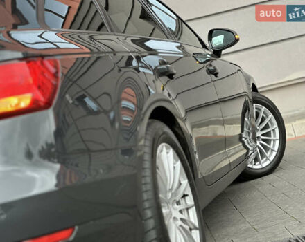 Сірий Ауді А4, об'ємом двигуна 2 л та пробігом 220 тис. км за 15750 $, фото 31 на Automoto.ua