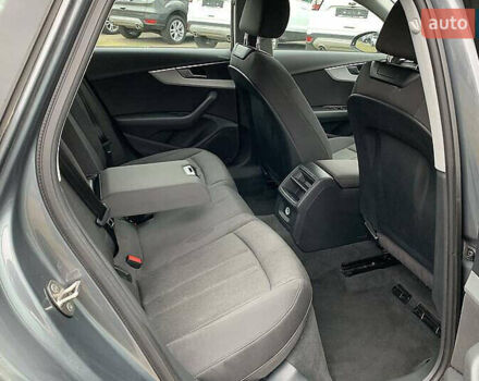 Ауді А4 2017 у Києві на Automoto.ua Сірий Ауді А4, об'ємом двигуна 1.97 л та пробігом 143 тис. км за 18500 $, фото 17 на Automoto.ua