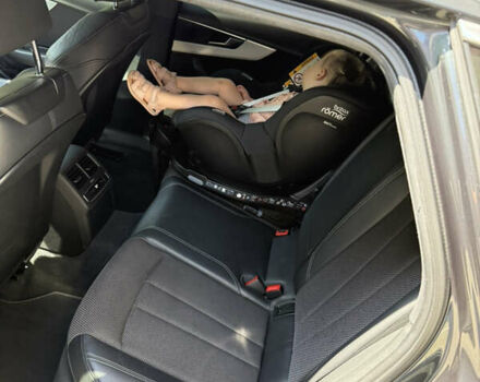 Сірий Ауді А4, об'ємом двигуна 2 л та пробігом 170 тис. км за 22500 $, фото 9 на Automoto.ua