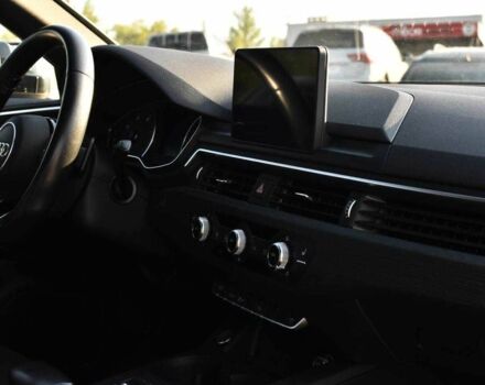 Серый Ауди А4, объемом двигателя 2 л и пробегом 160 тыс. км за 18999 $, фото 12 на Automoto.ua